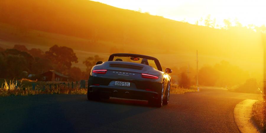  Porsche 911 Carrera Cabriolet 2016 года  (AU) (фото 2 из 29)